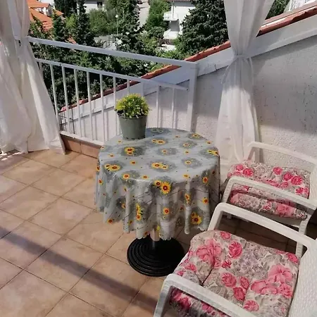 Appartement In Crikvenica 53539